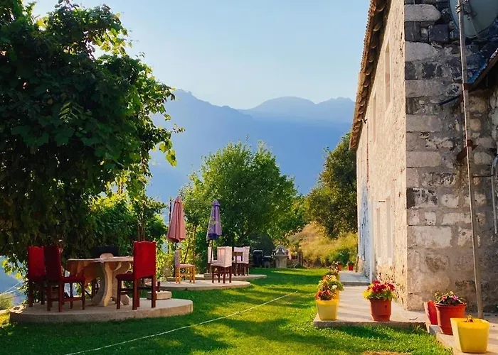 Silvester Lodge